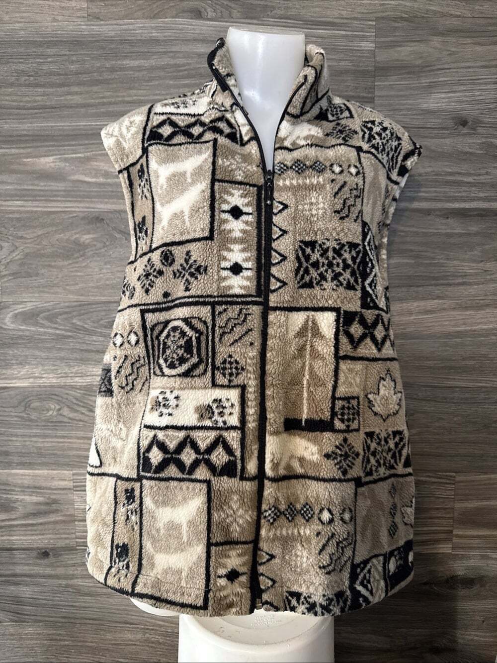Vtg Northern Canada All Over Outdoorsy Print Fleece Vest Oversized L